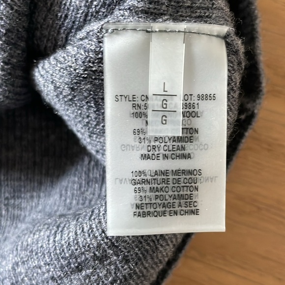 Elie Tahari 100% Merino Wool Long Sleeve Sweater Size Large - Picture 6 of 12